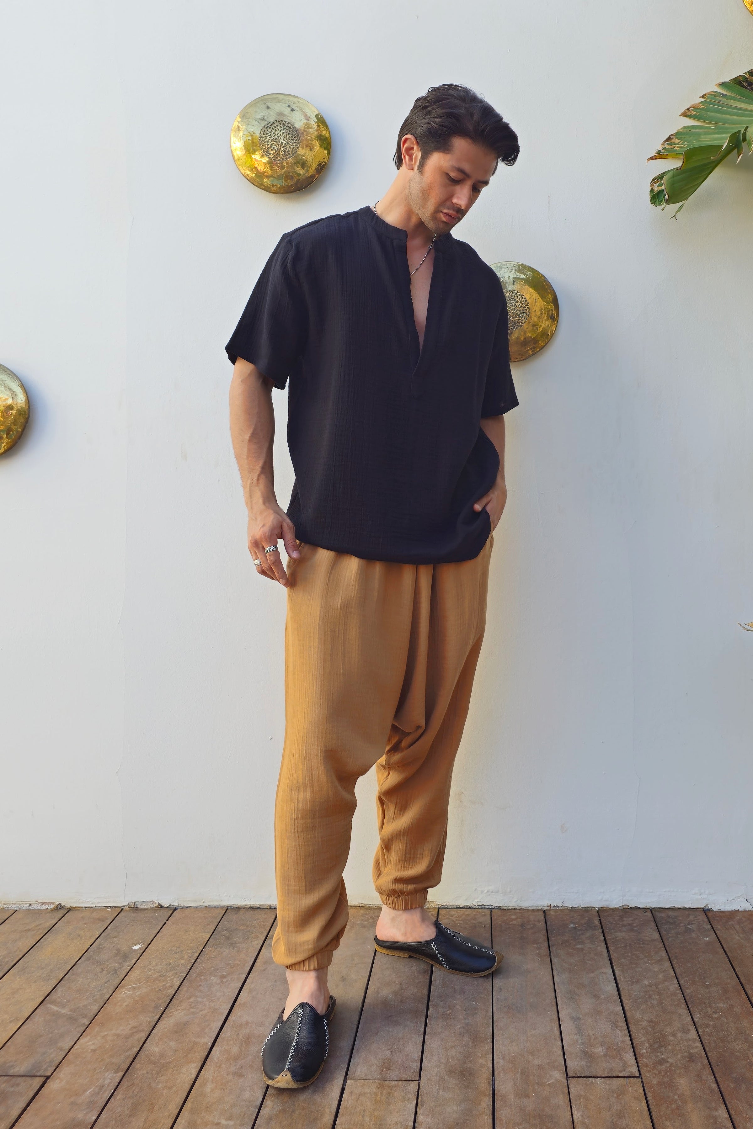 Odana's | Sustainable Gifts | ARCHEUS Organic Cotton Double Gauze Shirt (Green, Black) | Shirts | Sustainable Fashion