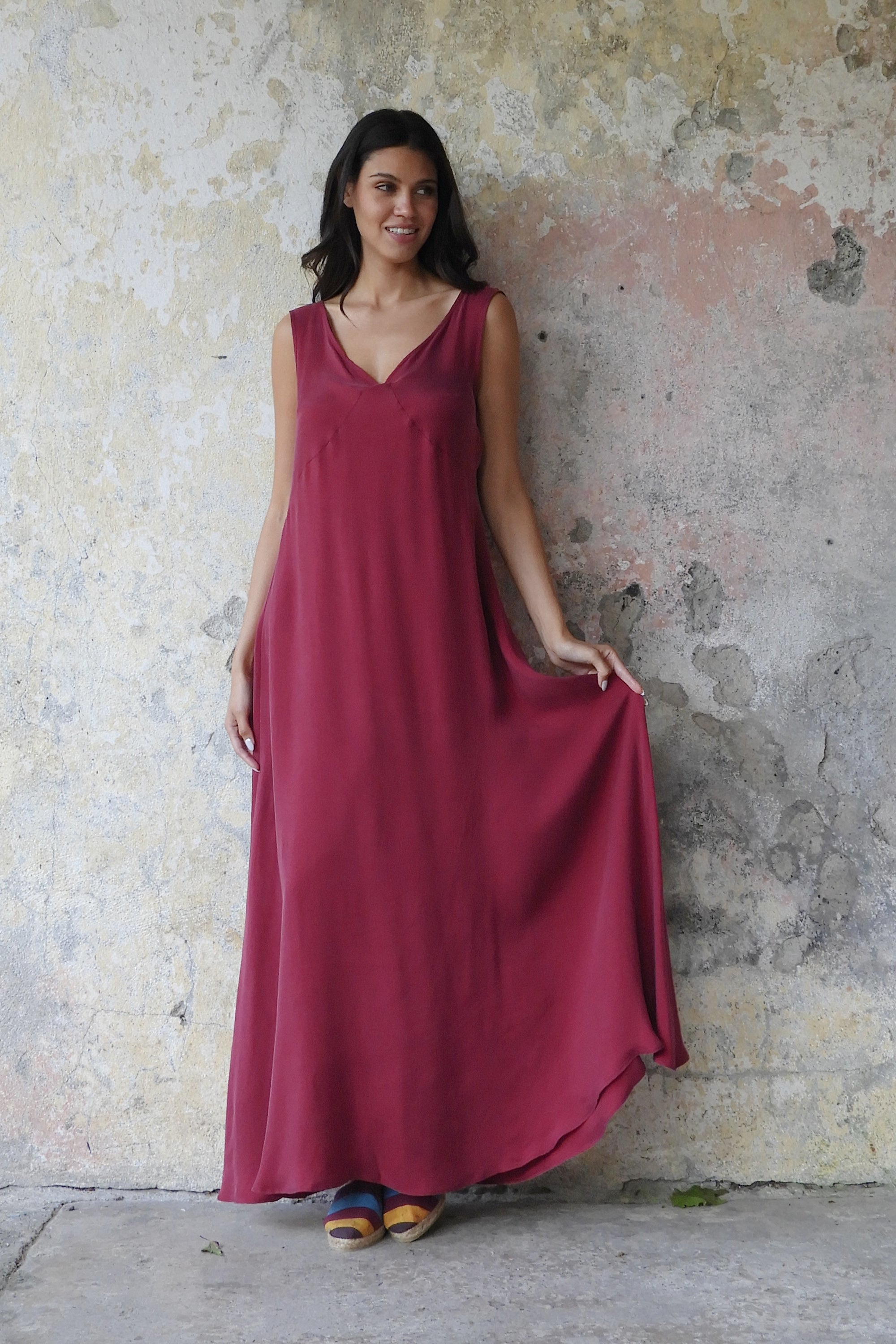Odana's | SERENDIPITY | Serendipity: Sustainable Cupro Flare Dress M / Short / Red Odana's | SERENDIPITY | Serendipity: Sustainable Cupro Flare Dress M / Short / Red