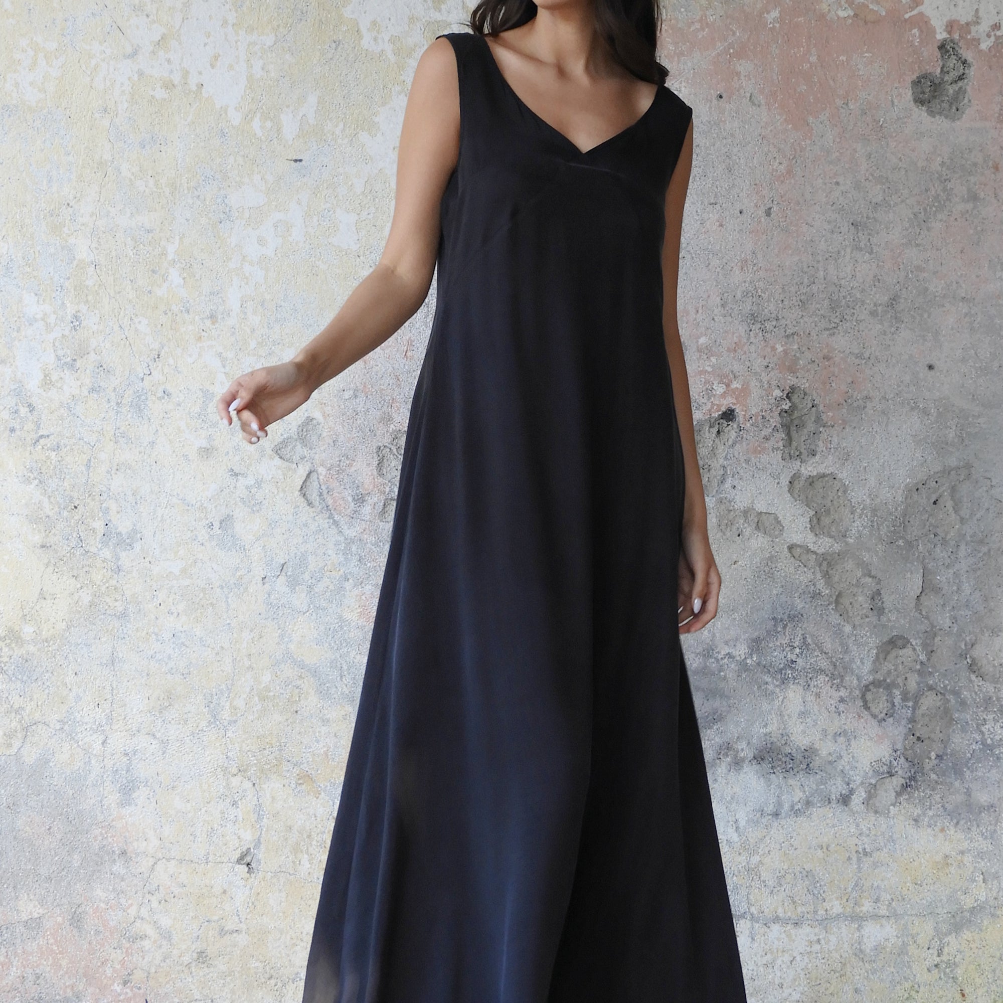 Odana's | Sustainable Gifts | SERENDIPITY Sleeveless Flare Dress Black | Maxi Dress | Sustainable Fashion