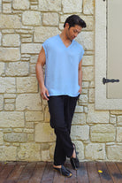 Organic cupro sleeveless shirt for men with relaxed fit