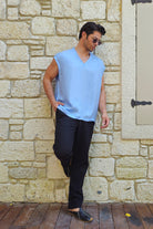 Light blue men’s sleeveless V-neck shirt in organic cupro vegan silk