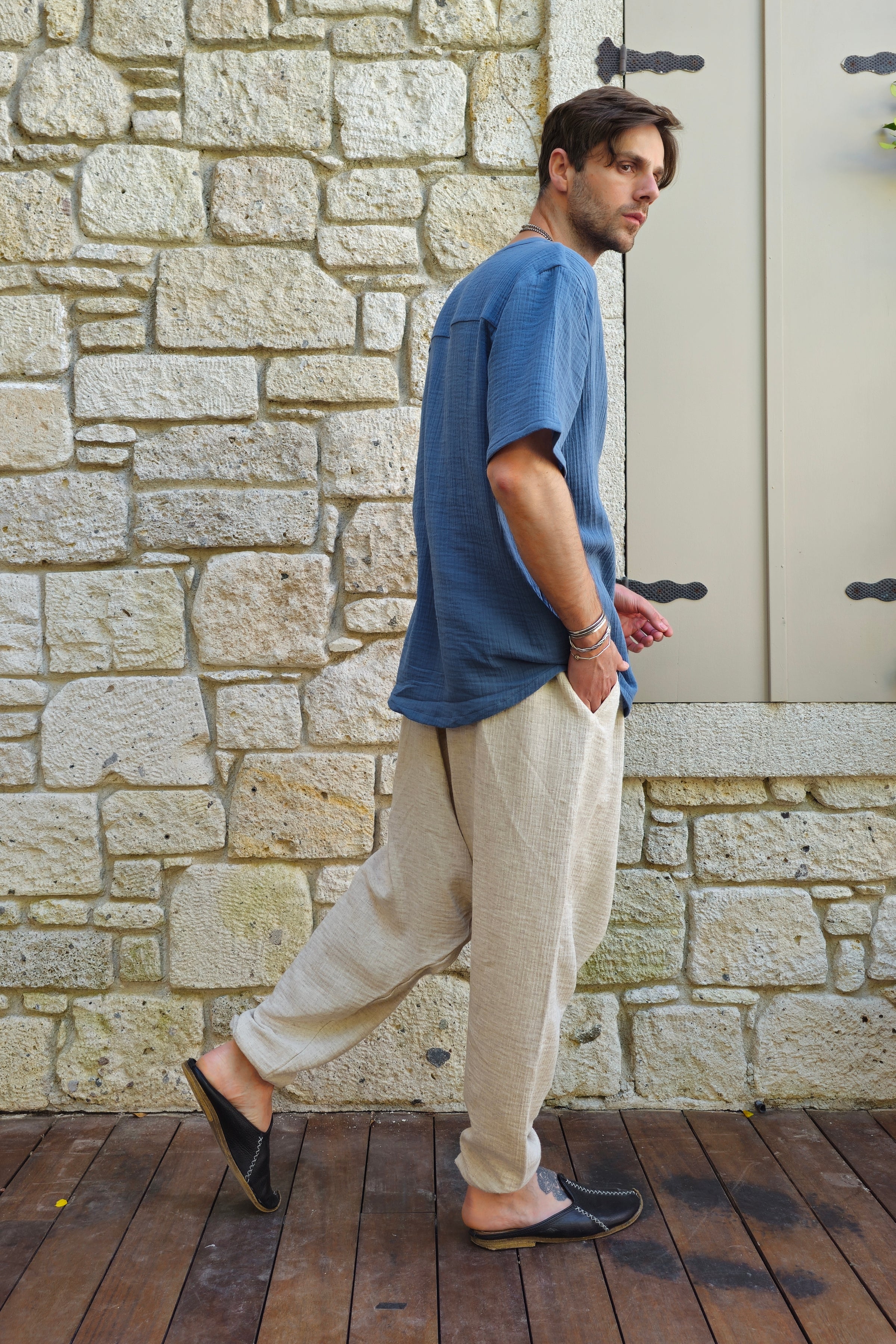 Odana's | ARCHEUS Organic Cotton Double Gauze Shirt (Light Indigo Blue, Rust Red) | Shirts | Sustainable Fashion